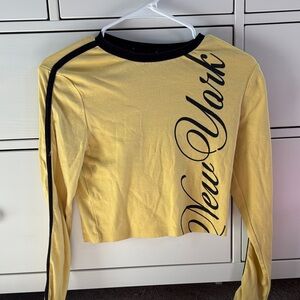 New York Graphic Crop Long-Sleeve Top - Yellow & Black